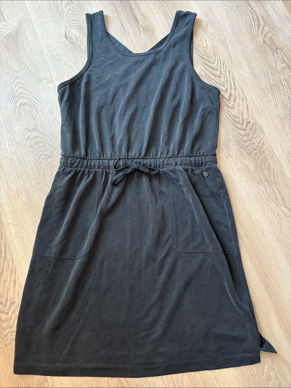 CALIA by Carrie Underwood Crisscross Back Athleisure Dress Medium Black comfy